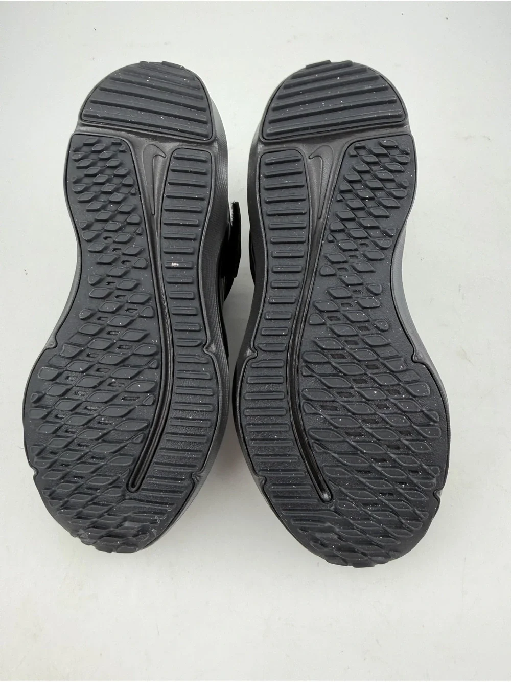 Nike Kid’s Triple Black Cosmic Runner Sneakers -SZ 1.5 Youth- Shoes Hook & Loop